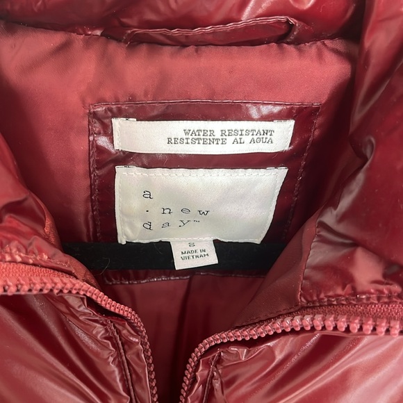 Target A new day red reflective coat - Picture 3 of 3
